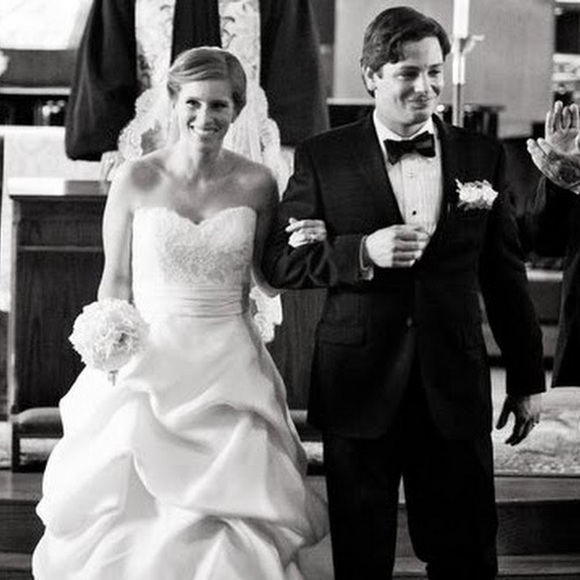 Meet your Posher, Noelle - Picture 1 of 1